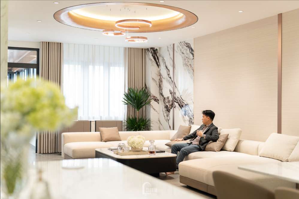 Không gian phòng khách với thiết kế tỉ mỉ, tiện nghi